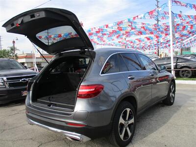 2019 Mercedes-Benz GLC GLC 350e 4MATIC   - Photo 6 - Bell, CA 90201