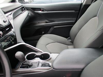 2023 Toyota Camry LE   - Photo 13 - Bell, CA 90201