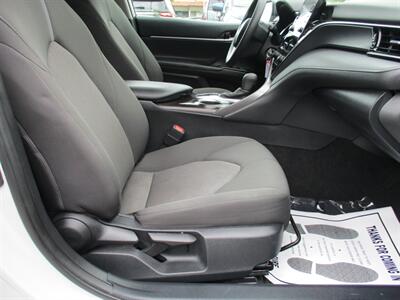 2023 Toyota Camry LE   - Photo 19 - Bell, CA 90201