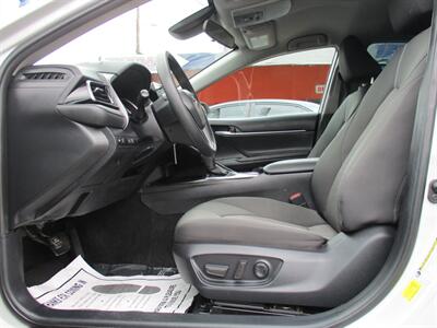 2023 Toyota Camry LE   - Photo 10 - Bell, CA 90201
