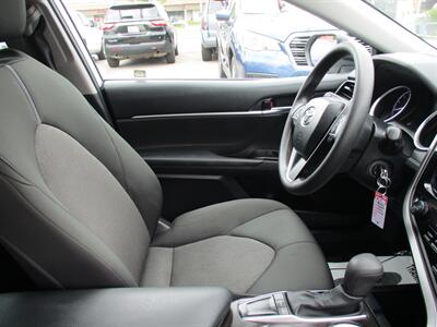 2023 Toyota Camry LE   - Photo 22 - Bell, CA 90201