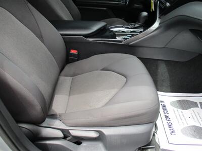 2020 Toyota Camry LE - Photo 18 - Bell, CA 90201