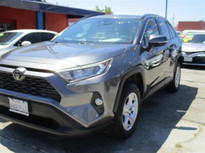 2019 Toyota RAV4 XLE   - Photo 5 - Bell, CA 90201
