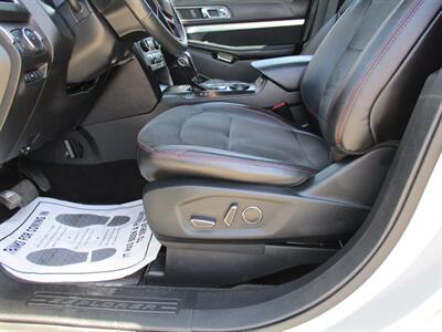 2018 Ford Explorer XLT   - Photo 10 - Bell, CA 90201