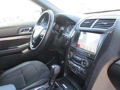 2018 Ford Explorer XLT   - Photo 22 - Bell, CA 90201