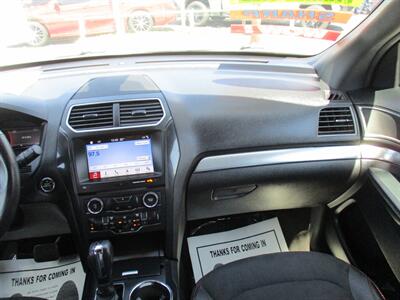 2018 Ford Explorer XLT   - Photo 25 - Bell, CA 90201