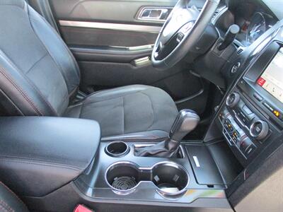 2018 Ford Explorer XLT   - Photo 21 - Bell, CA 90201