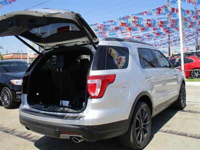 2018 Ford Explorer XLT   - Photo 6 - Bell, CA 90201