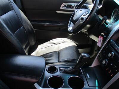 2013 Ford Explorer XLT - Photo 26 - Bell, CA 90201