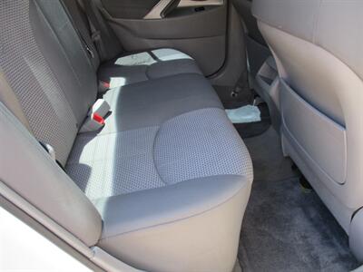 2011 Toyota Camry SE - Photo 11 - Bell, CA 90201