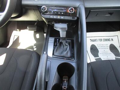 2021 Hyundai ELANTRA SEL   - Photo 26 - Bell, CA 90201