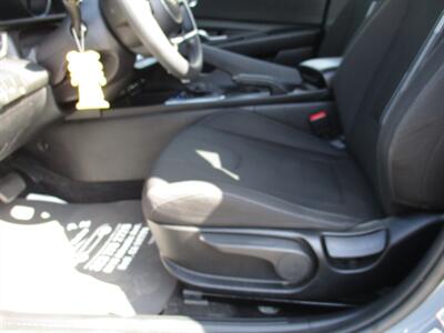 2021 Hyundai ELANTRA SEL   - Photo 11 - Bell, CA 90201