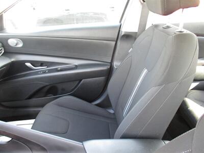 2021 Hyundai ELANTRA SEL   - Photo 15 - Bell, CA 90201