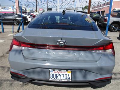 2021 Hyundai ELANTRA SEL   - Photo 8 - Bell, CA 90201