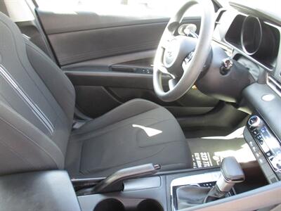 2021 Hyundai ELANTRA SEL   - Photo 23 - Bell, CA 90201