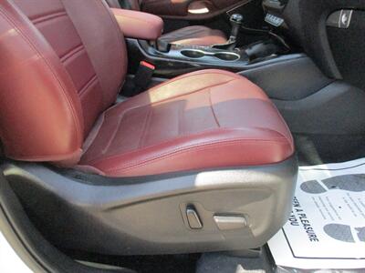 2017 Kia Sorento SX Limited V6   - Photo 27 - Bell, CA 90201