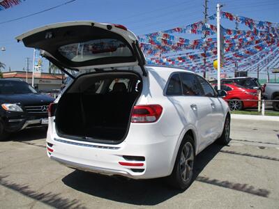 2017 Kia Sorento SX Limited V6   - Photo 5 - Bell, CA 90201