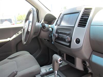 2019 Nissan Frontier SV   - Photo 24 - Bell, CA 90201