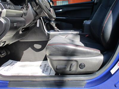 2015 Toyota Camry SE   - Photo 11 - Bell, CA 90201