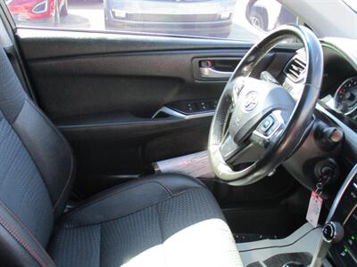 2015 Toyota Camry SE   - Photo 23 - Bell, CA 90201