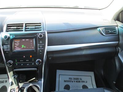 2015 Toyota Camry SE   - Photo 27 - Bell, CA 90201