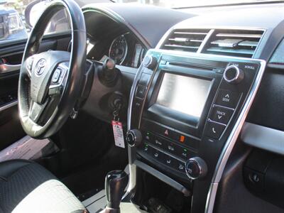 2015 Toyota Camry SE   - Photo 24 - Bell, CA 90201