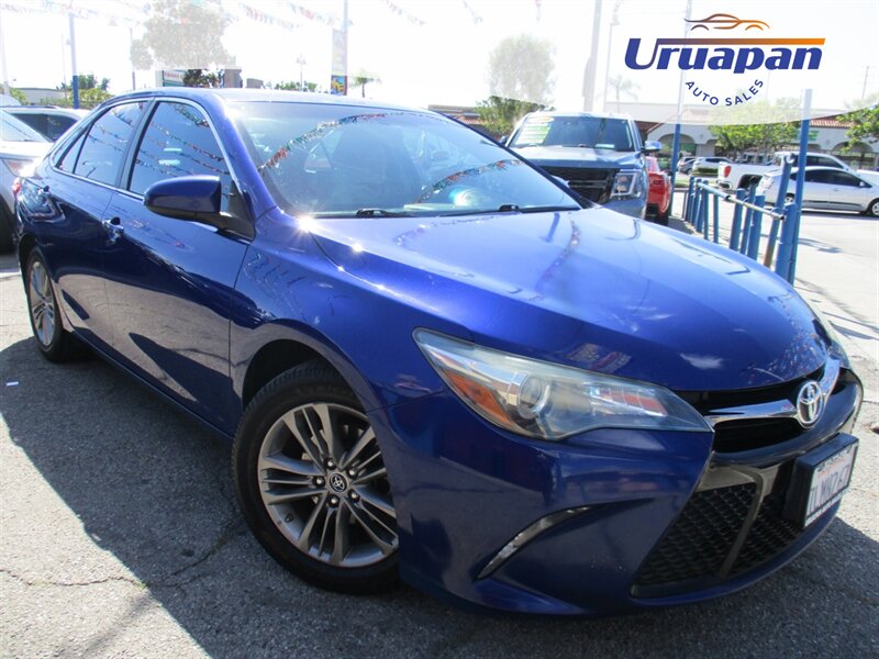 2015 Toyota Camry SE  