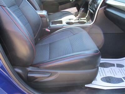 2015 Toyota Camry SE   - Photo 20 - Bell, CA 90201