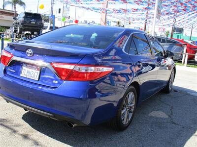 2015 Toyota Camry SE   - Photo 5 - Bell, CA 90201