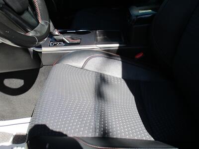 2015 Toyota Camry SE   - Photo 13 - Bell, CA 90201