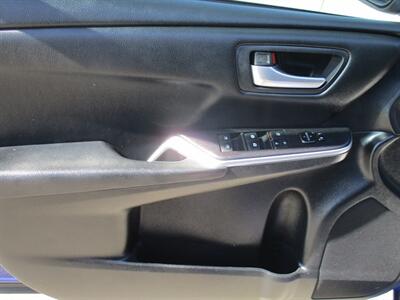 2015 Toyota Camry SE   - Photo 32 - Bell, CA 90201