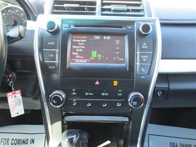 2015 Toyota Camry SE   - Photo 26 - Bell, CA 90201