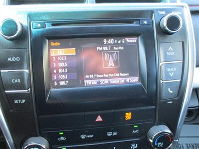 2015 Toyota Camry SE   - Photo 29 - Bell, CA 90201