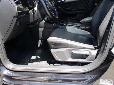 2019 Volkswagen Jetta SEL   - Photo 10 - Bell, CA 90201