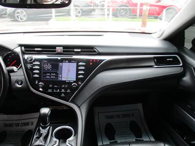 2018 Toyota Camry XLE V6   - Photo 26 - Bell, CA 90201