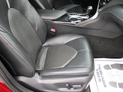 2018 Toyota Camry XLE V6   - Photo 20 - Bell, CA 90201
