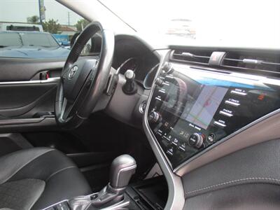 2018 Toyota Camry XLE V6   - Photo 23 - Bell, CA 90201