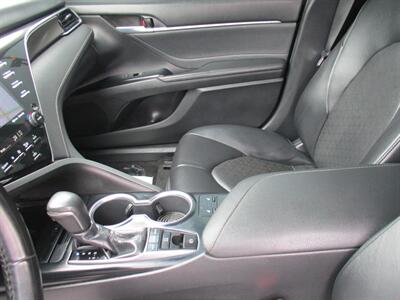 2018 Toyota Camry XLE V6   - Photo 13 - Bell, CA 90201