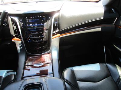2019 Cadillac Escalade ESV Premium Luxury - Photo 33 - Bell, CA 90201