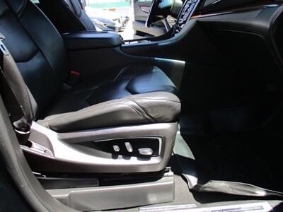 2019 Cadillac Escalade ESV Premium Luxury - Photo 24 - Bell, CA 90201