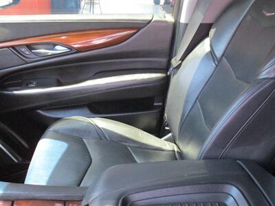 2019 Cadillac Escalade ESV Premium Luxury - Photo 14 - Bell, CA 90201