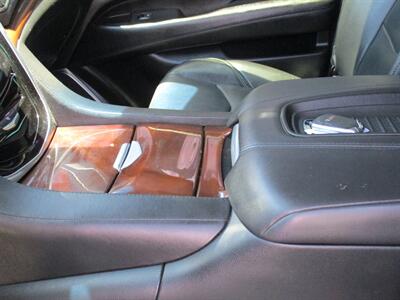 2019 Cadillac Escalade ESV Premium Luxury - Photo 12 - Bell, CA 90201