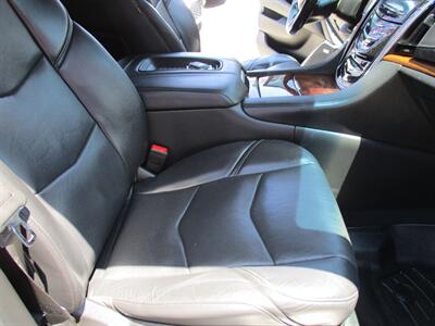 2019 Cadillac Escalade ESV Premium Luxury - Photo 26 - Bell, CA 90201