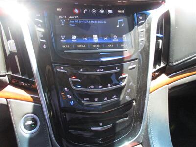 2019 Cadillac Escalade ESV Premium Luxury - Photo 39 - Bell, CA 90201