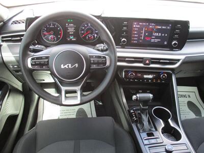 2024 Kia K5 LXS   - Photo 27 - Bell, CA 90201