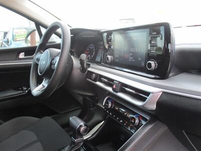 2024 Kia K5 LXS   - Photo 22 - Bell, CA 90201