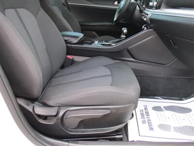 2024 Kia K5 LXS   - Photo 18 - Bell, CA 90201