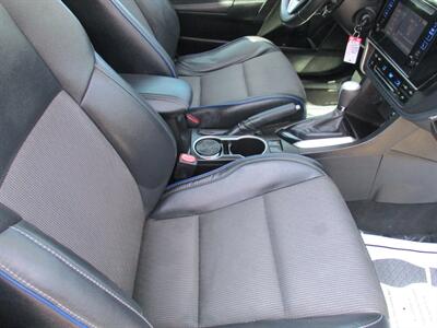 2017 Toyota Corolla SE   - Photo 19 - Bell, CA 90201