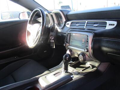 2013 Chevrolet Camaro LT - Photo 21 - Bell, CA 90201
