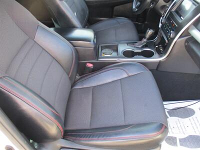 2016 Toyota Camry SE   - Photo 20 - Bell, CA 90201